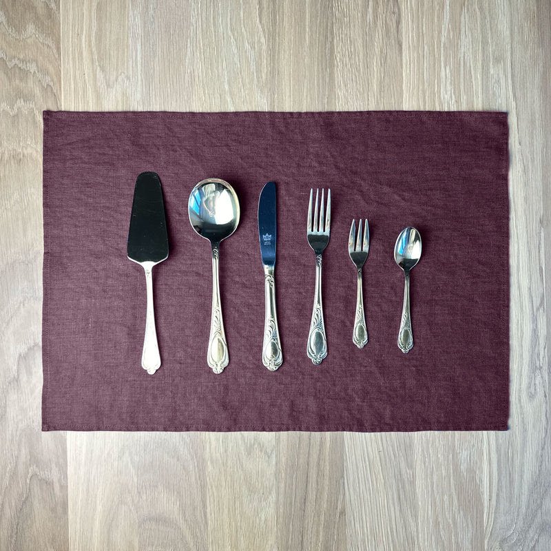 Linen placemat aubergine 36x52 cm